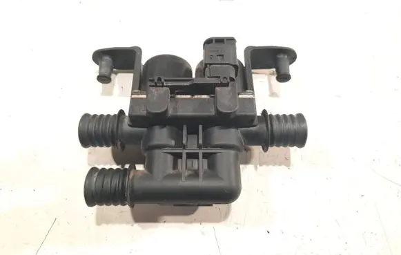 BMW 5 E60 E61 Coolant heater control valve 6931708 060303 11474
