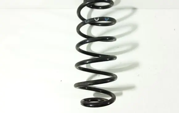 Toyota Auris 150 Rear coil spring