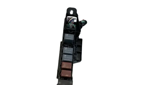 Toyota C-HR I Fuse module 71547922
