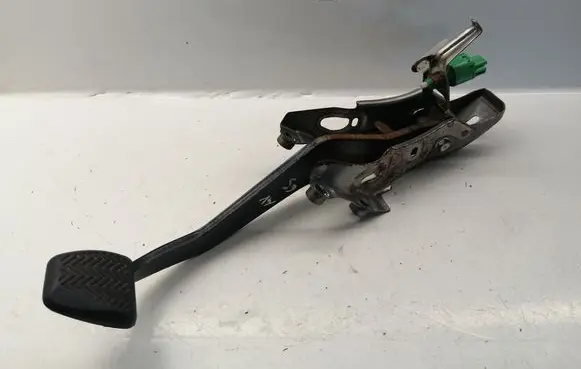 Toyota Avensis T270 Brake pedal 4710120720 5510612690
