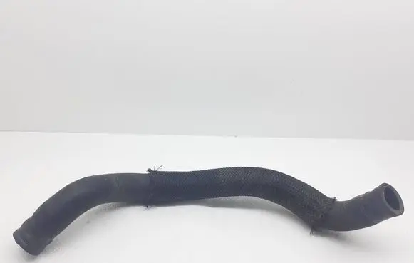 Toyota Avensis T270 Engine coolant pipe/hose