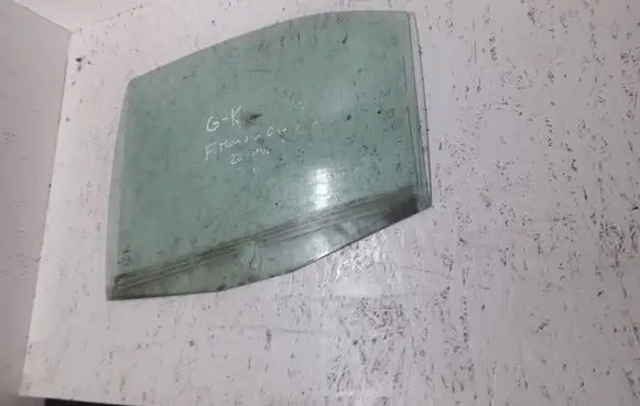 Ford Mondeo Mk III Rear door window glass