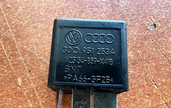 Seat Altea Other relay 3D0951253A