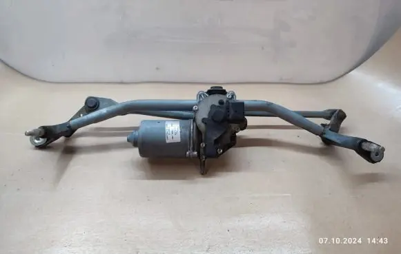 Jaguar XF X250 Front wiper linkage and motor 8X2317500BD