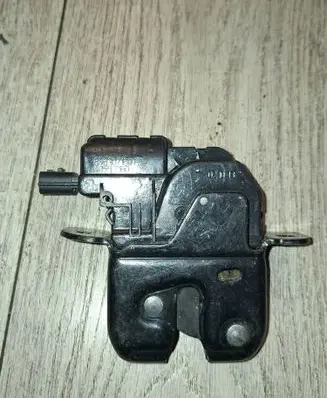 Renault Megane III Tailgate lock latch 846307169R 40557160