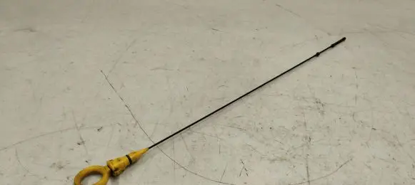 Audi Q3 8U Oil level dip stick 03l115611
