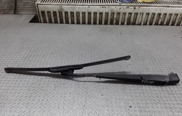 Nissan Almera Tino Windshield/front glass wiper blade 