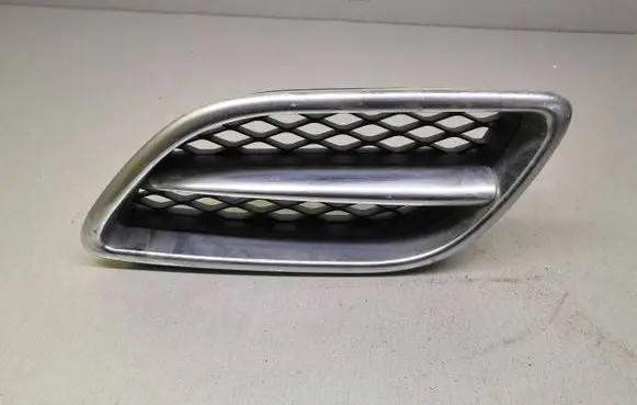 Nissan Primera Front bumper lower grill 623309F5
