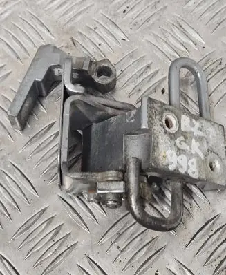 Audi A4 S4 B7 8E 8H Rear door lower hinge