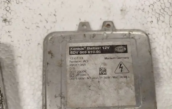 Nissan Qashqai Headlight ballast module Xenon 5DV00961000 22011351