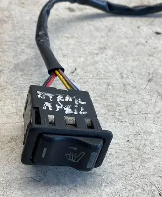 Nissan X-Trail T31 Seat heating switch