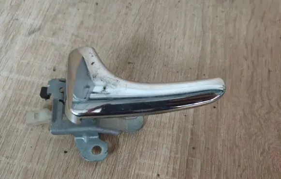 Volvo S40, V40 Front door interior handle