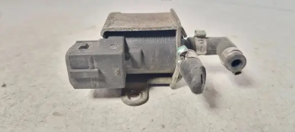 Volkswagen Golf IV Turbo solenoid valve 026906283h