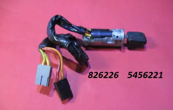 Renault Laguna I Ignition lock 826226 5456221