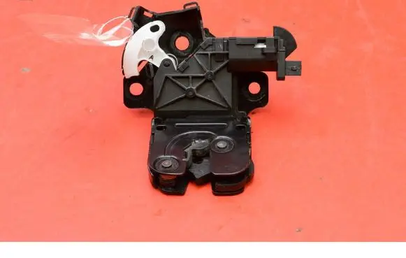 Audi A6 Allroad C5 Tailgate/trunk/boot lock/catch/latch 