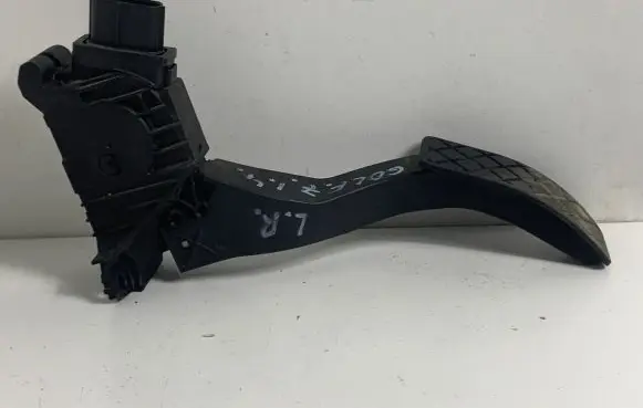 Volkswagen Golf VII Accelerator throttle pedal 5Q1723503H