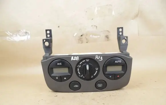 Nissan Primera Climate control unit