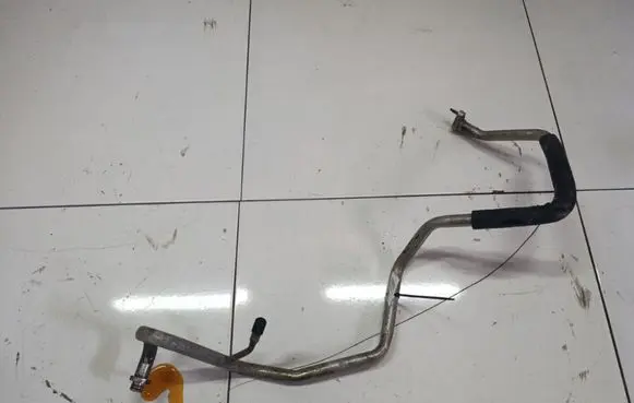 Ford Mondeo MK IV Air conditioning (A/C) pipe/hose 