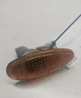 Mitsubishi Pajero Front fender indicator light 1132213