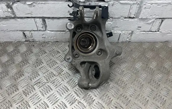 Audi A6 S6 C8 4K Rear wheel hub 4K0505432C 80A505460B