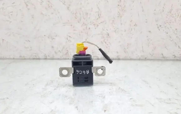 Audi A6 S6 C6 4F Battery relay fuse 4F0915519