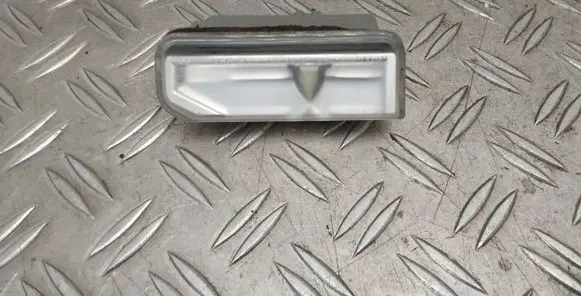 Lexus IS 220D-250-350 Number plate light
