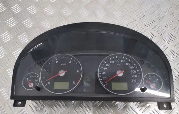 Ford Mondeo Mk III Speedometer (instrument cluster) 3S7F10841 3S7F108412