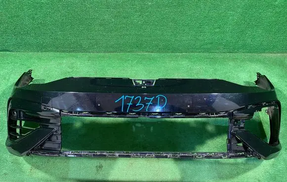 Volkswagen Golf VIII Front bumper 5H0807221E
