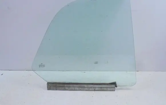 Volkswagen Golf III Rear side window
