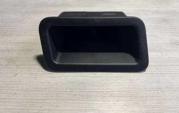 Renault Kadjar Tailgate trim 909401164R