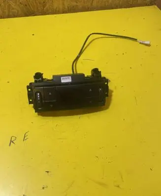 Mercedes-Benz E W211 Climate control/heater control trim 2118300285