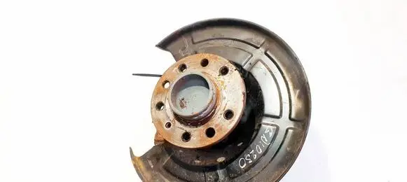 Opel Zafira B Rear brake disc plate dust cover 