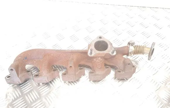 Volvo XC90 Exhaust manifold 30637797
