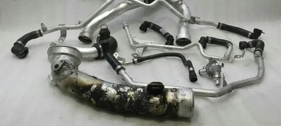 Mercedes-Benz E W238 Air intake hose/pipe A2562030602