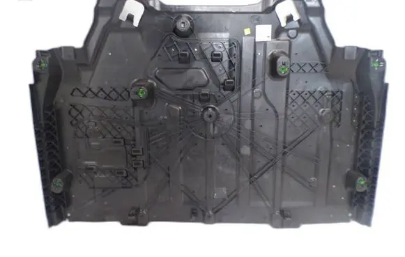 Opel Mokka B Engine splash shield/under tray 9847060580