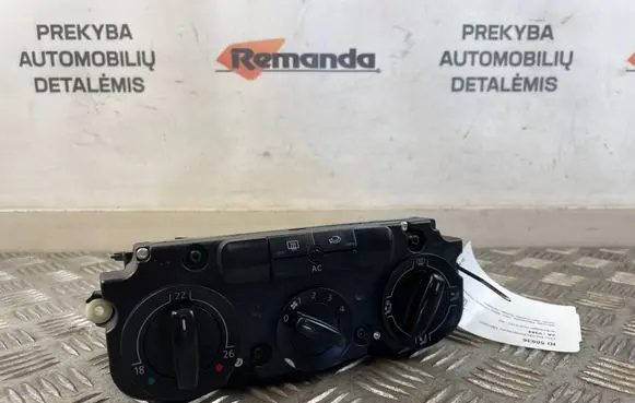 Volkswagen Golf V Climate control unit 53701