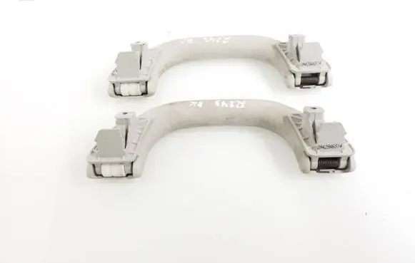 Volkswagen PASSAT B6 Front interior roof grab handle