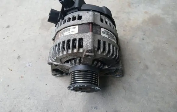 Ford Kuga I Generator/alternator 8M5T10300YB