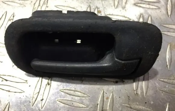 Honda Civic Front door interior handle s5arrr2