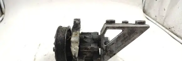 BMW 5 E60 E61 Power steering pump 96209