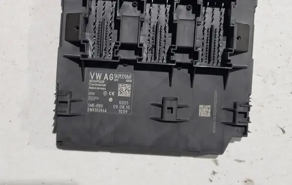 Volkswagen Tiguan Comfort/convenience module 5K0937086F