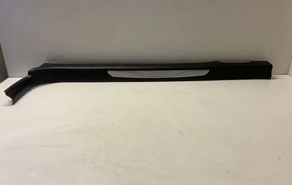 Hyundai Genesis Front sill trim cover 858712M100 858712M200