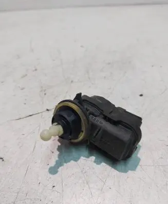 Renault Kangoo II Headlight level adjustment motor 