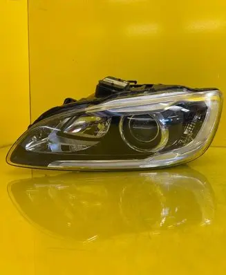 Volvo V60 Headlight/headlamp 31698818