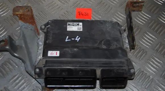 Lexus IS 220D-250-350 Engine control unit/module 8966153700