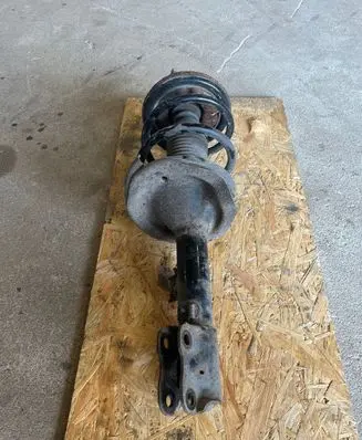 Mitsubishi Outlander Front shock absorber/damper 4060A174