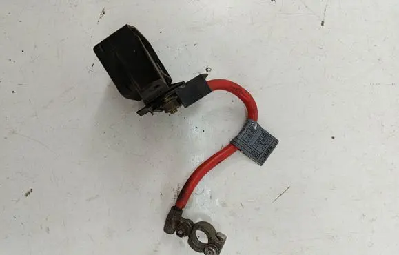 BMW 3 E46 Positive cable (battery) 