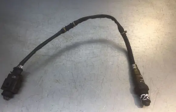 Volkswagen Golf V Lambda probe sensor 1J0973704 3799