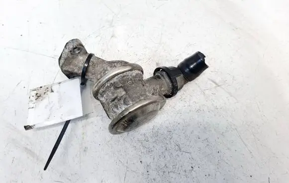 BMW 7 E65 E66 EGR valve 750827301