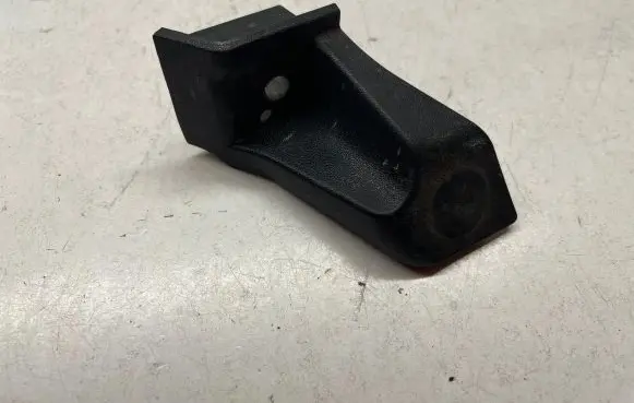 Audi A5 Fender mounting bracket 8W6821232A